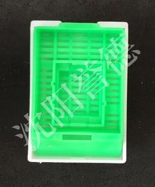 China Green Large Tissue Embedding Cassette , Disposable Embedding Molds Custom Made supplier